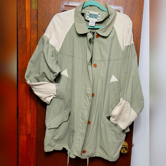 *VTG*.  Othello Pelle woman's jacket.  Size XL.  (824) - Picture 1 of 9